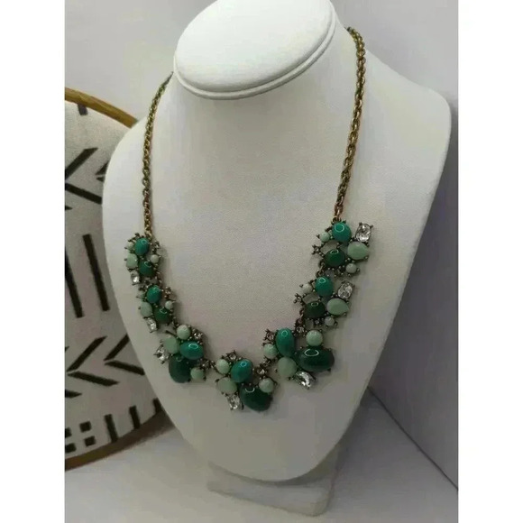 J Crew Gold Green Statement Necklace Beaded Rhinestone Chain Womens - Picture 2 of 6
